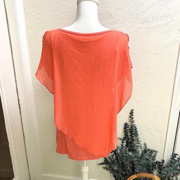 I N Studio Sz Lg Split Shoulder Coral Asymmetrical Overlay Top NWT - Picture 7 of 9